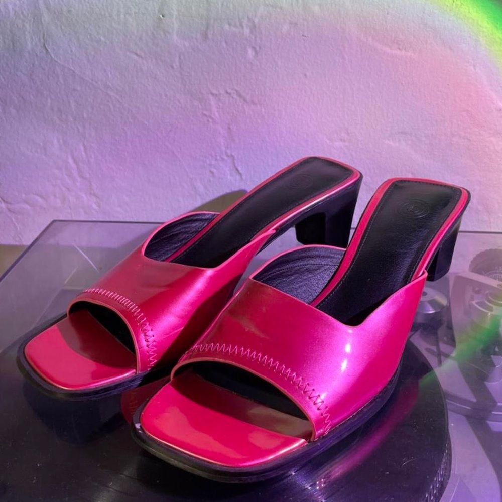 urban outfitters bright pink sandal mule sz 9